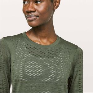 Lululemon Breeze By Long Sleeve NWT size 6